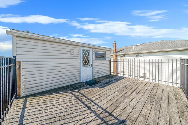 3659 Ionia Street, Seaford, NY 11783