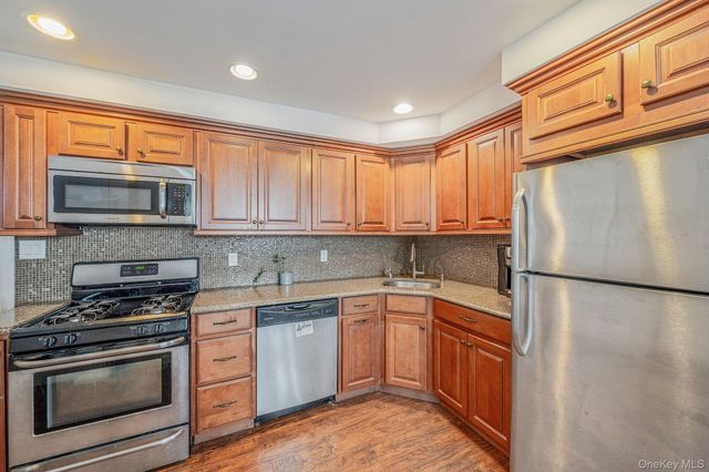 3659 Ionia Street, Seaford, NY 11783