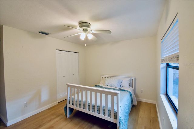 2000 SW 11TH TERRACE, Gainesville, FL 32601