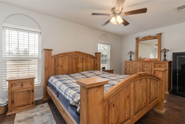 4013 Black Oak Drive, Cleburne, TX 76031