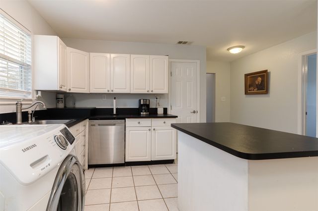 4013 Black Oak Drive, Cleburne, TX 76031