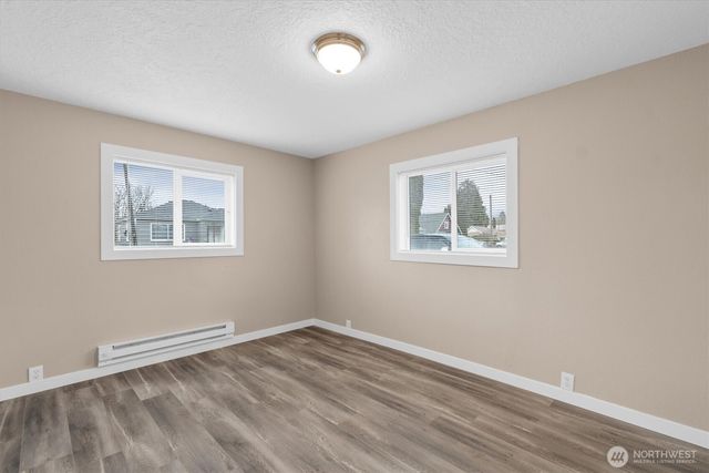 714 S 7th Avenue, Kelso, WA 98626