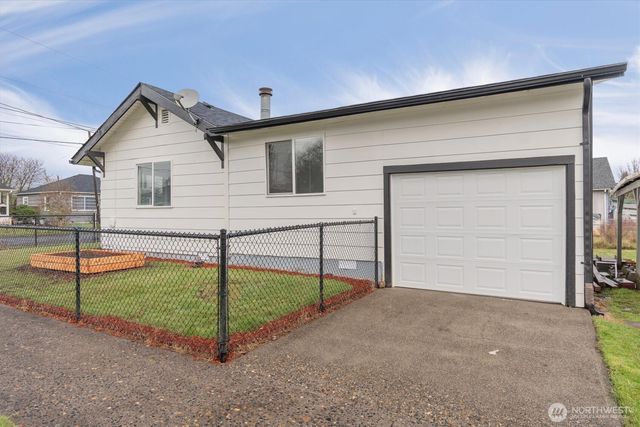 714 S 7th Avenue, Kelso, WA 98626