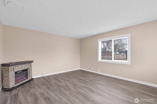 714 S 7th Avenue, Kelso, WA 98626