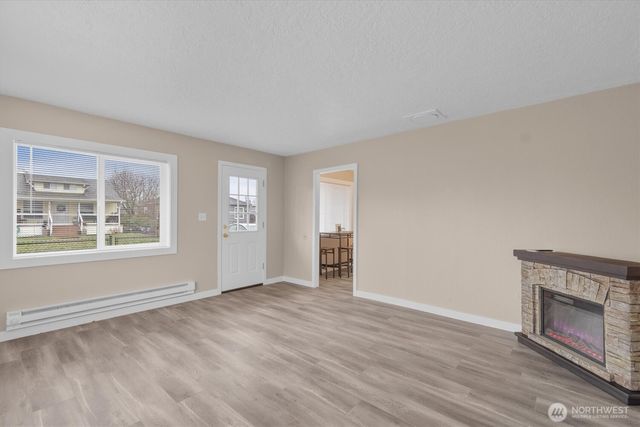 714 S 7th Avenue, Kelso, WA 98626