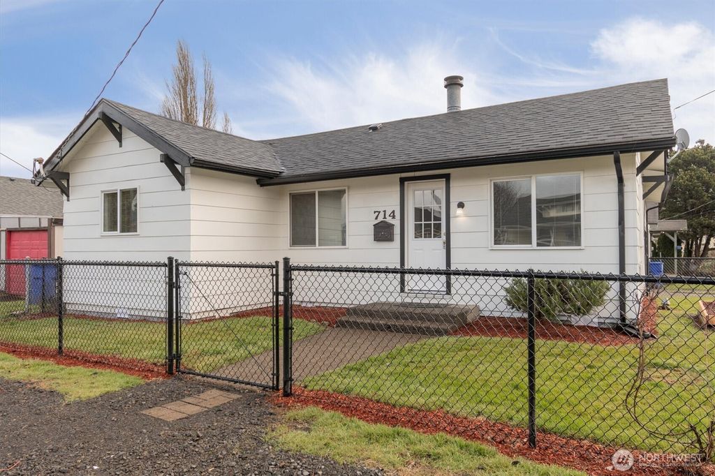 714 S 7th Avenue, Kelso, WA 98626