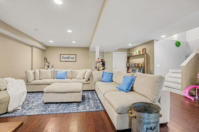 31800 Pine Ridge Circle, Lawton, MI 49065