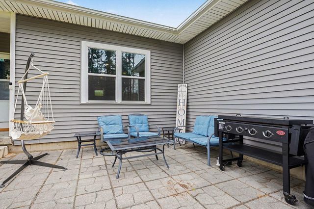 31800 Pine Ridge Circle, Lawton, MI 49065