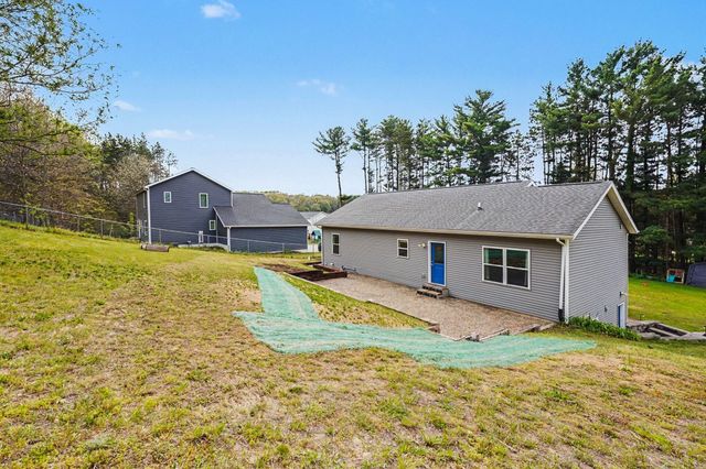 31800 Pine Ridge Circle, Lawton, MI 49065