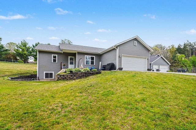 31800 Pine Ridge Circle, Lawton, MI 49065