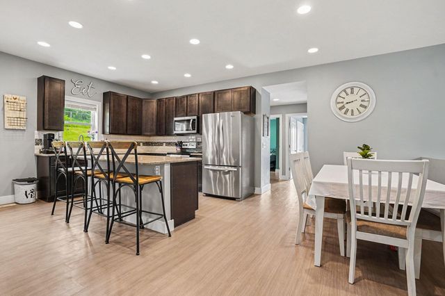 31800 Pine Ridge Circle, Lawton, MI 49065