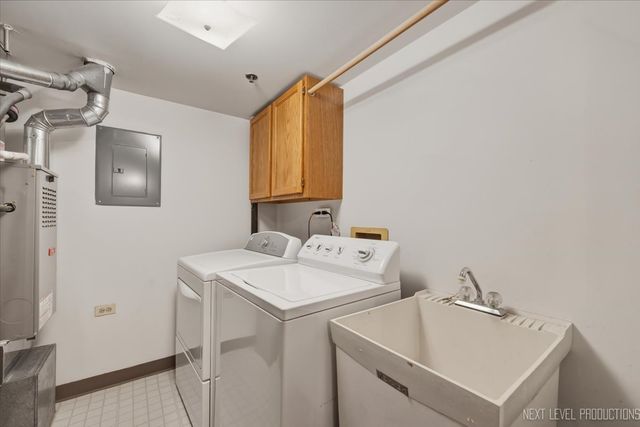 9050 Del Prado Drive 1S, Palos Hills, IL 60465