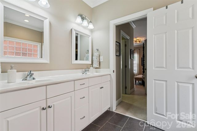 136 Turnberry Drive, Mocksville, NC 27028