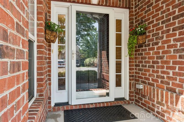 136 Turnberry Drive, Mocksville, NC 27028