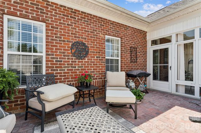 136 Turnberry Drive, Mocksville, NC 27028
