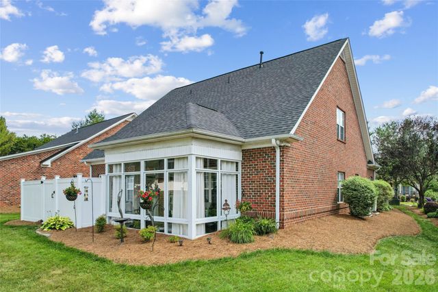 136 Turnberry Drive, Mocksville, NC 27028