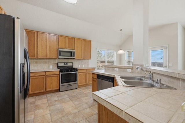 2607 Sun Cove Lane, Pearland, TX 77584