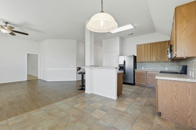 2607 Sun Cove Lane, Pearland, TX 77584