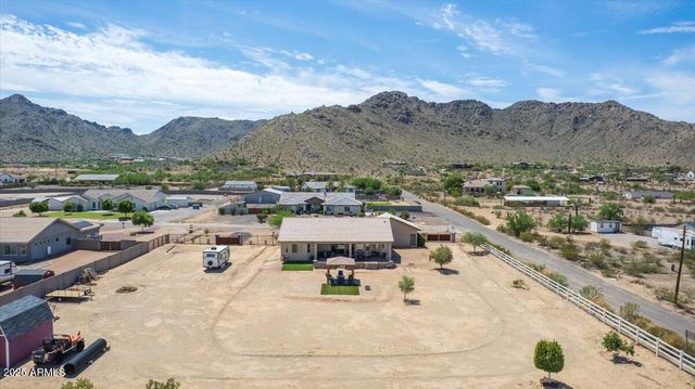 7106 W HOMBRE Road, San Tan Valley, AZ 85144