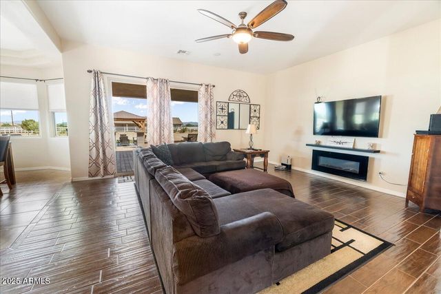 7106 W HOMBRE Road, San Tan Valley, AZ 85144