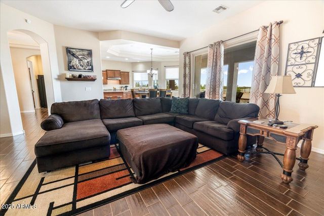 7106 W HOMBRE Road, San Tan Valley, AZ 85144