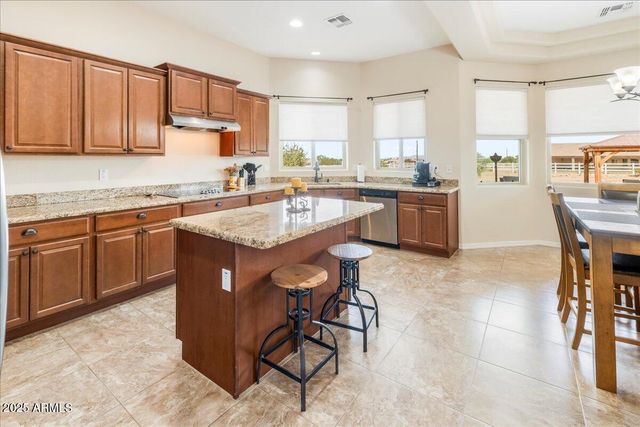 7106 W HOMBRE Road, San Tan Valley, AZ 85144