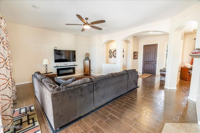 7106 W HOMBRE Road, San Tan Valley, AZ 85144