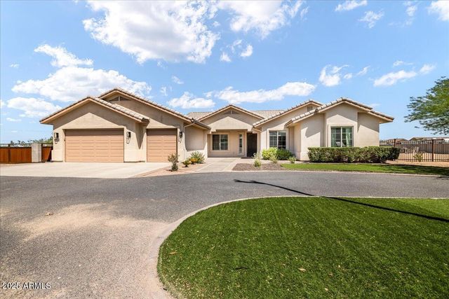 7106 W HOMBRE Road, San Tan Valley, AZ 85144