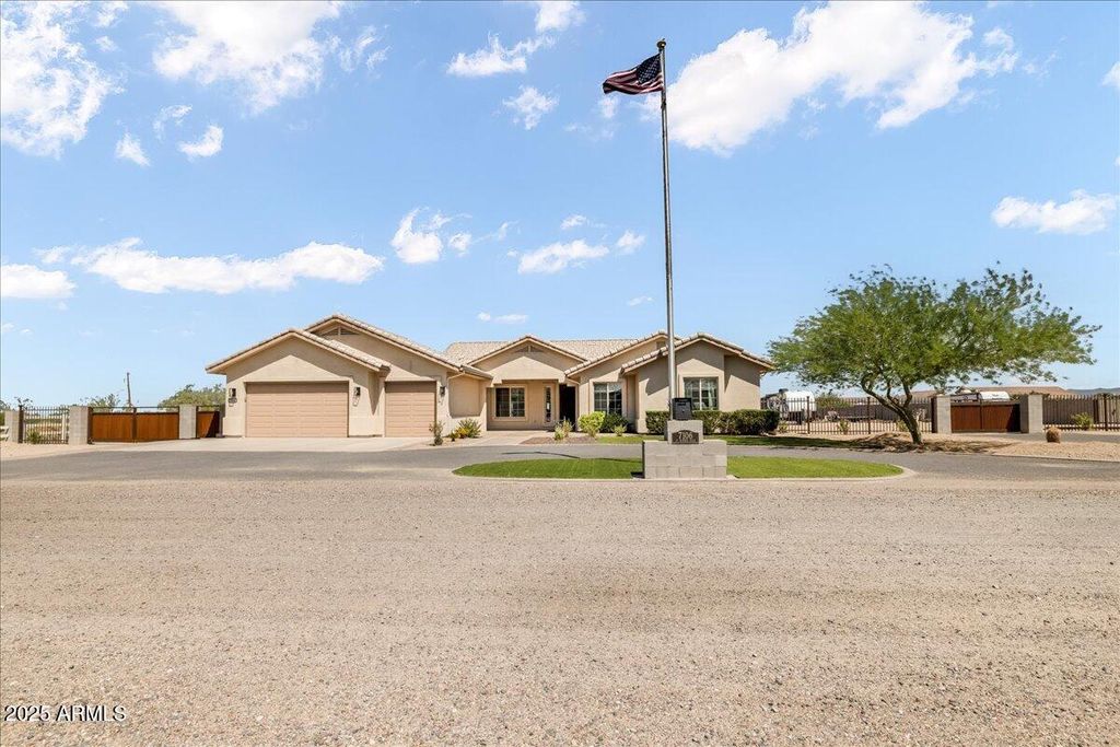 7106 W HOMBRE Road, San Tan Valley, AZ 85144 — photo 4
