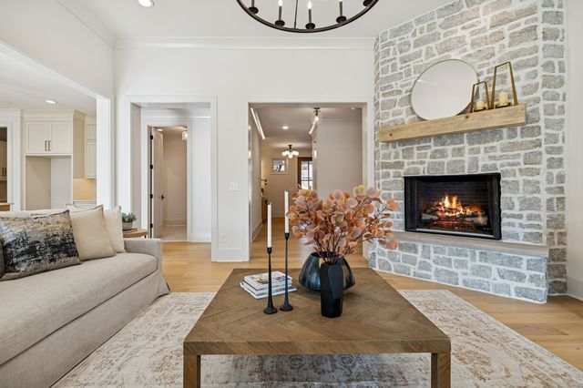 671 Baker Rd, Columbia, TN 38401