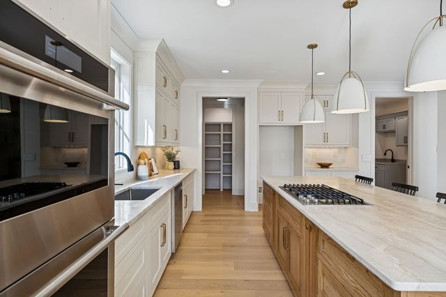 671 Baker Rd, Columbia, TN 38401