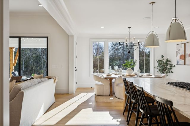 671 Baker Rd, Columbia, TN 38401