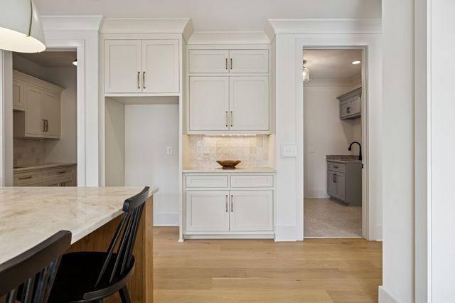 671 Baker Rd, Columbia, TN 38401