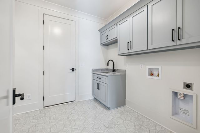 671 Baker Rd, Columbia, TN 38401