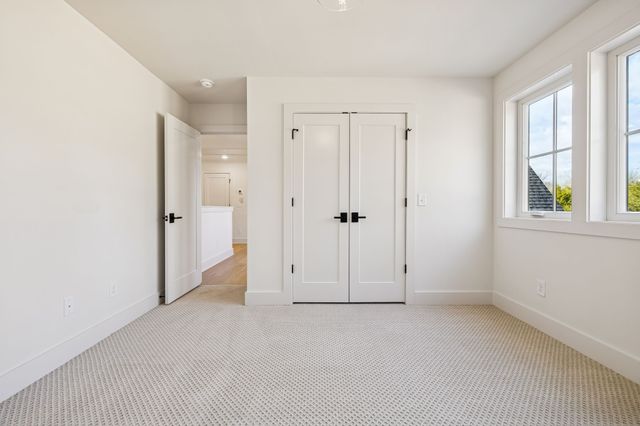 671 Baker Rd, Columbia, TN 38401