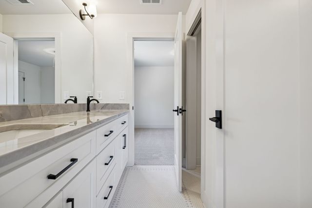 671 Baker Rd, Columbia, TN 38401