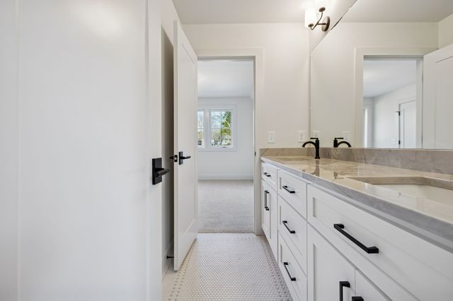 671 Baker Rd, Columbia, TN 38401