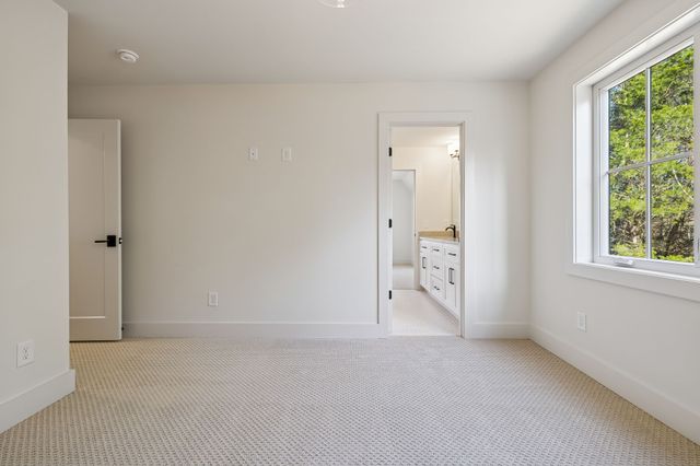 671 Baker Rd, Columbia, TN 38401