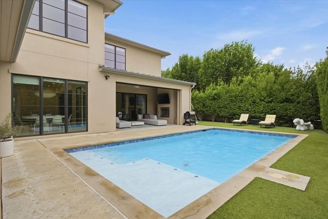 3856 Bent Elm Lane, Fort Worth, TX 76109