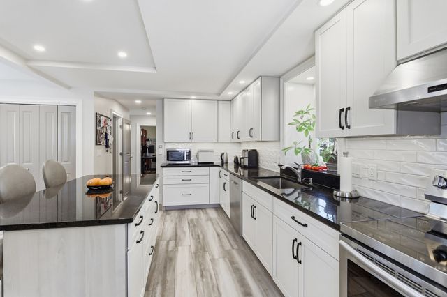 15 Cedar Street, Chelmsford, MA 01863