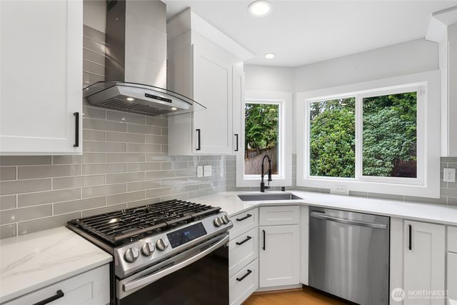 303 S 302nd Place, Federal Way, WA 98003