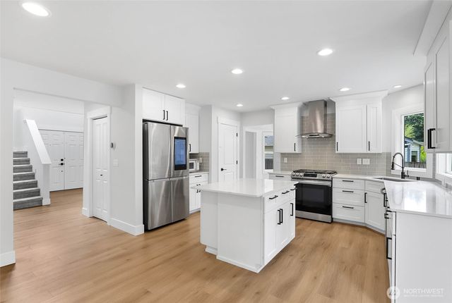 303 S 302nd Place, Federal Way, WA 98003