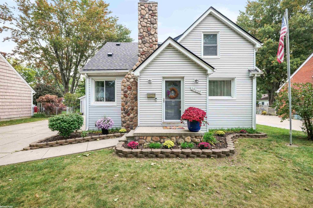 29630 Park Street, Roseville, MI 48066