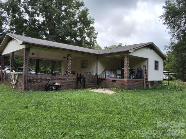 1981 Mollys Backbone Road, Sherrills Ford, NC 28673
