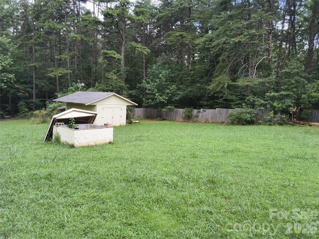 1981 Mollys Backbone Road, Sherrills Ford, NC 28673