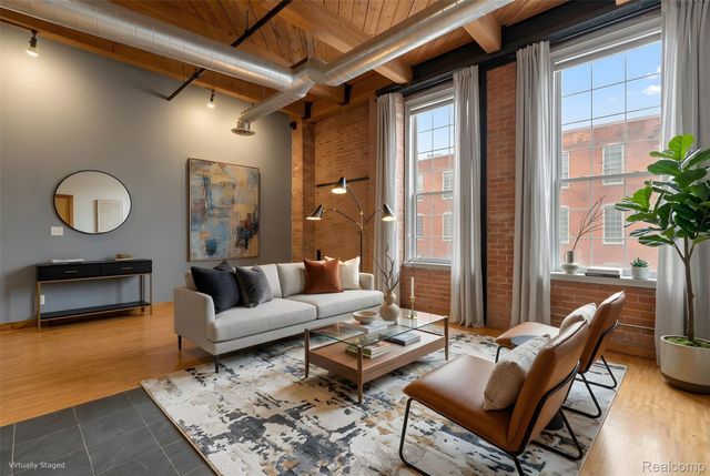 200 River Place Drive 33, Detroit, MI 48207