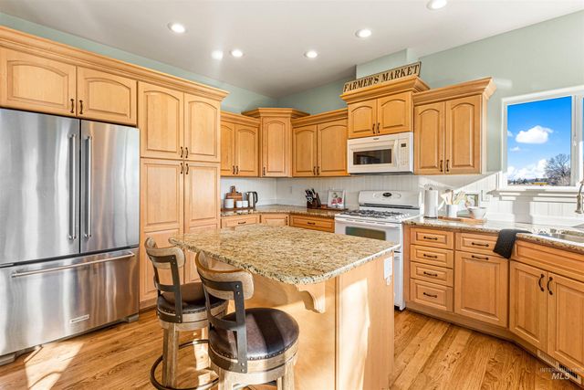 2021 W Sagwon Dr, Kuna, ID 83634