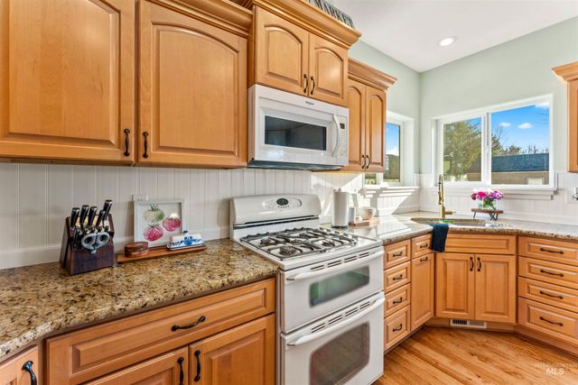 2021 W Sagwon Dr, Kuna, ID 83634