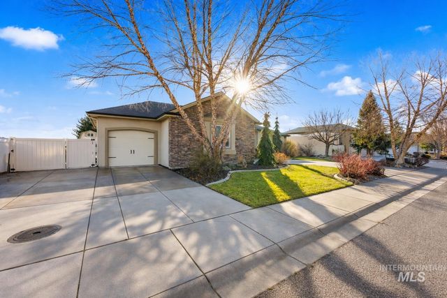 2021 W Sagwon Dr, Kuna, ID 83634