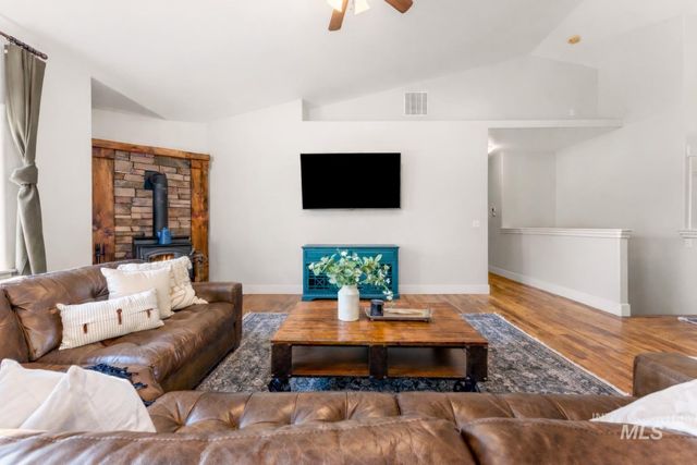 2021 W Sagwon Dr, Kuna, ID 83634